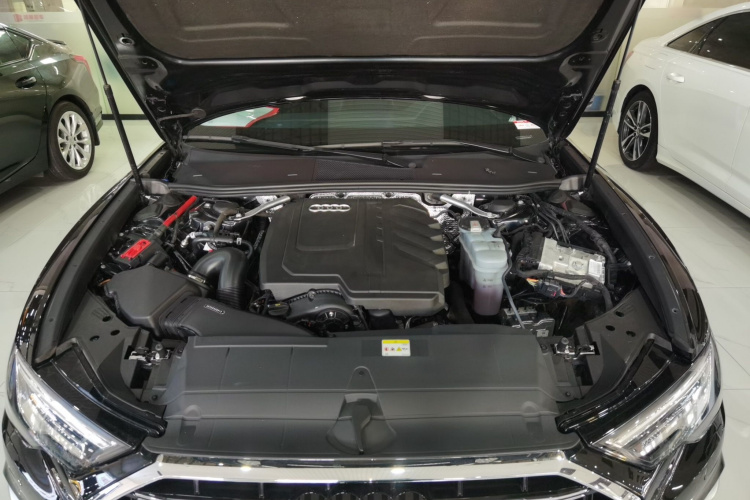 奥迪A6L 2024款 45 TFSI quattro 臻选动感型机舱底盘24