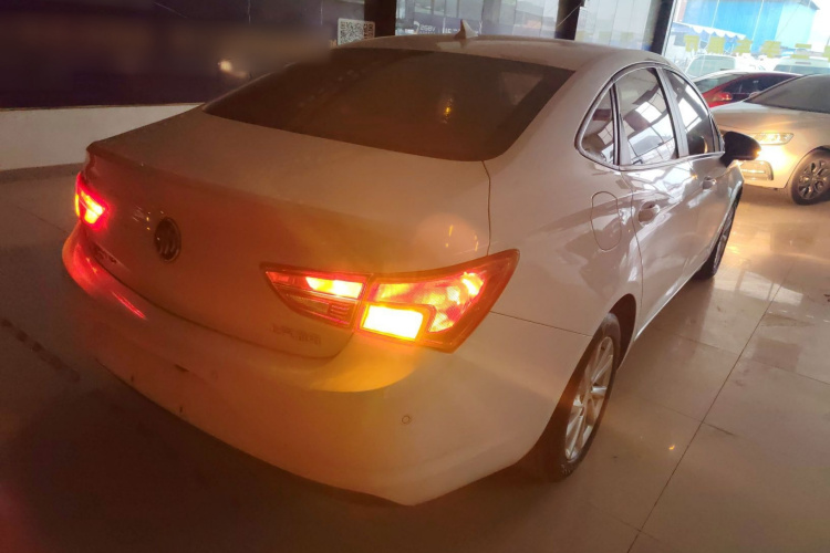 别克 威朗 2017款 三厢 15S 自动进取型车身外观7