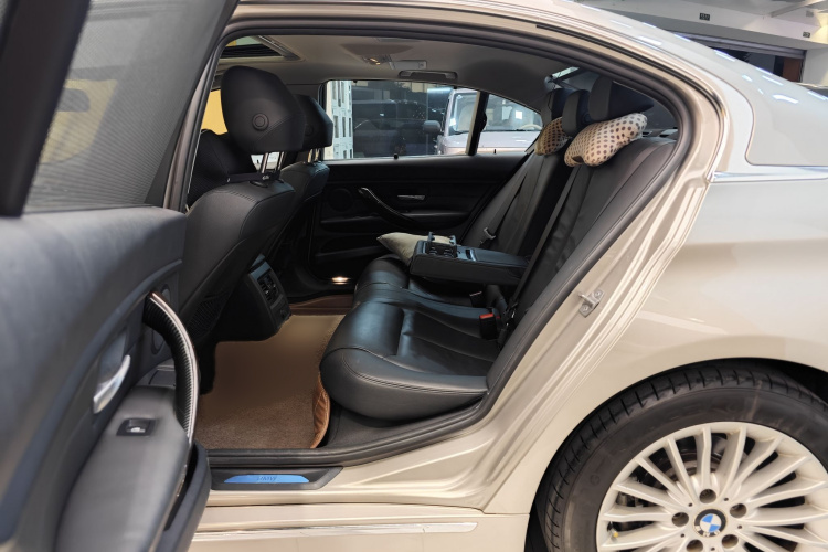 宝马3系 2014款 320Li 豪华设计套装车身外观6009