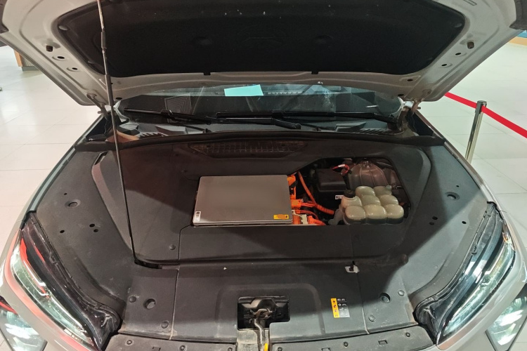 蔚来EC6 2020款 430KM 运动版机舱底盘24