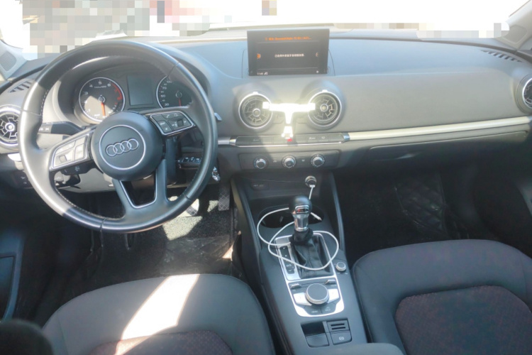 奥迪A3 2020款 改款 Sportback 35 TFSI 进取型 国VI中控内饰12