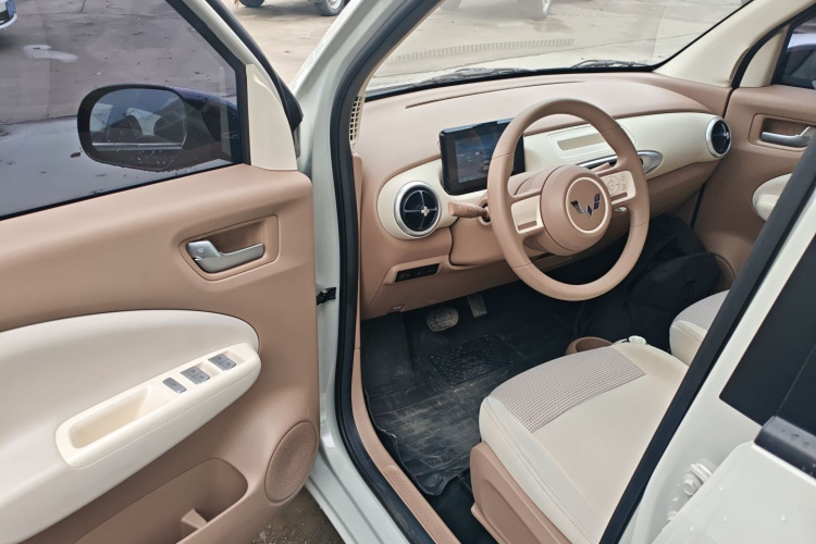 五菱汽车 宏光MINIEV 2025款 四门版 进阶款中控内饰7003