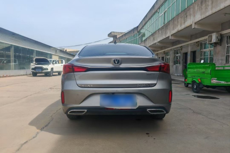 长安 逸动 2020款 PLUS 蓝鲸NE 1.4T GDI DCT尊贵型车身外观6003