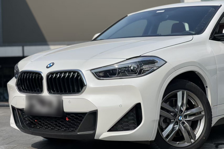 宝马X2 2022款 sDrive25i M运动套装车身外观6008