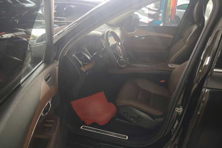 沃尔沃XC90 2020款 T6 智逸豪华版 7座中控内饰7003