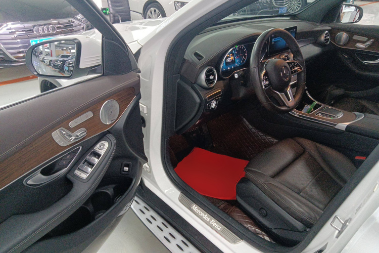 奔驰GLC 2021款 GLC 300 L 4MATIC 动感型中控内饰20