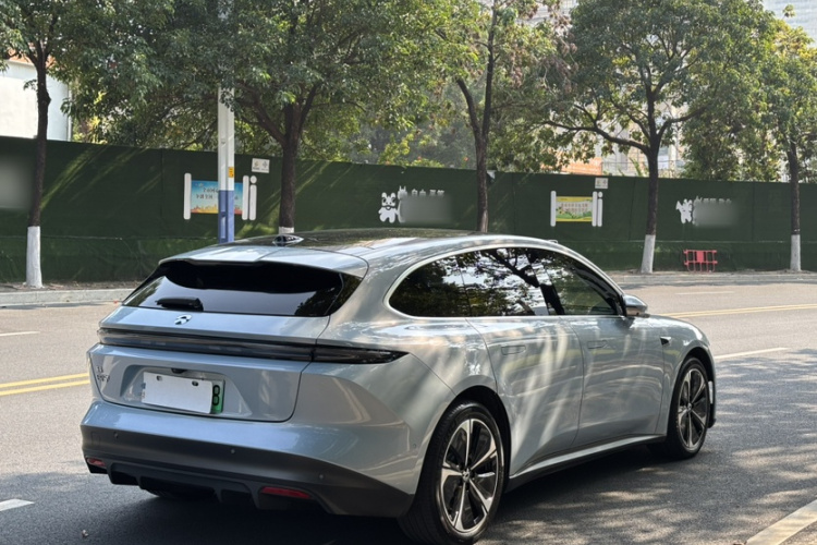 蔚来ET5T 2023款 75kWh Touring车身外观6012