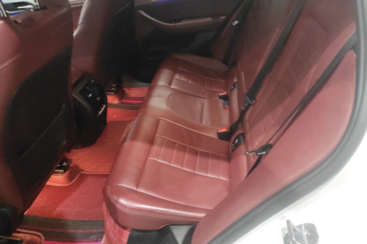 宝马X4 2019款 xDrive25i M运动套装中控内饰21