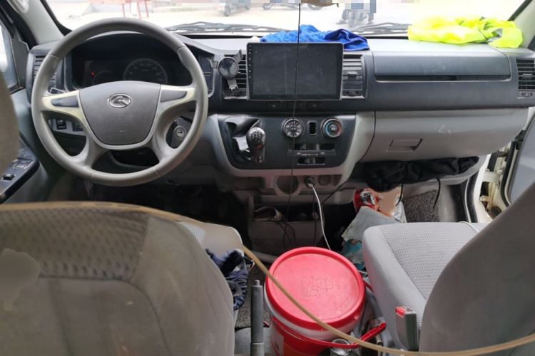 金龙 凯锐浩克 2019款 2.2L M1标准型平顶V22中控内饰7002