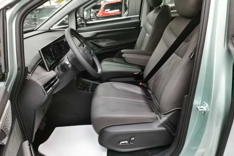 上汽大通MAXUS 大家7 2024款 改款 超混 长续航版 悦享版中控内饰19