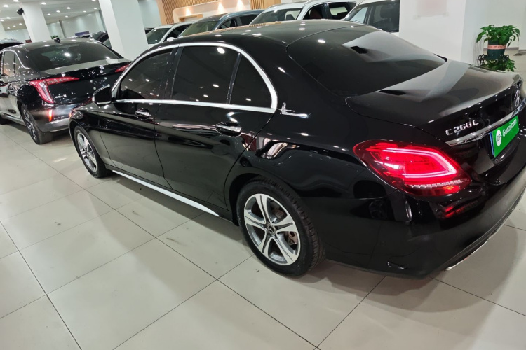 奔驰C级 2019款 C 260 L 运动版车身外观6003