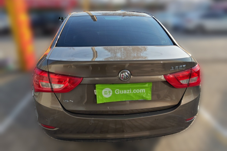 别克 英朗 2015款 15N 自动精英型车身外观6