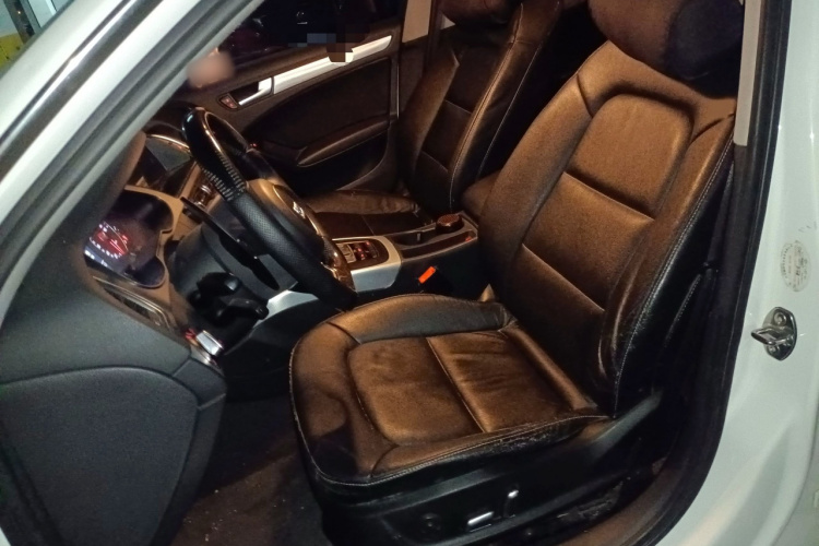 奥迪A4L 2015款 45 TFSI quattro个性运动型局部细节19