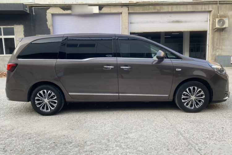 别克GL8 2021款 陆上公务舱 652T 豪华型车身外观6003