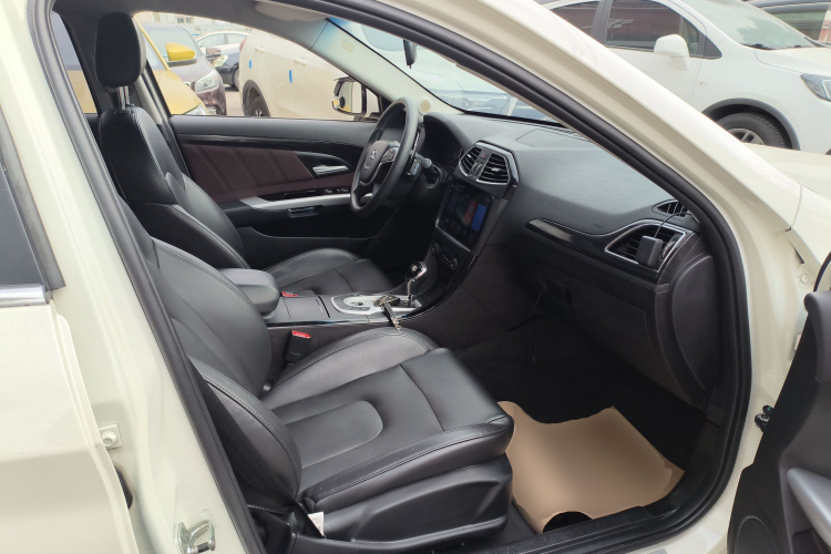 北京汽车 绅宝D70 2018款 性能版 1.8T 舒适版局部细节41