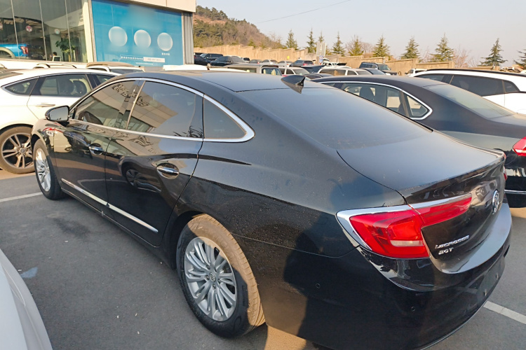 别克 君越 2016款 20T 豪华型车身外观4