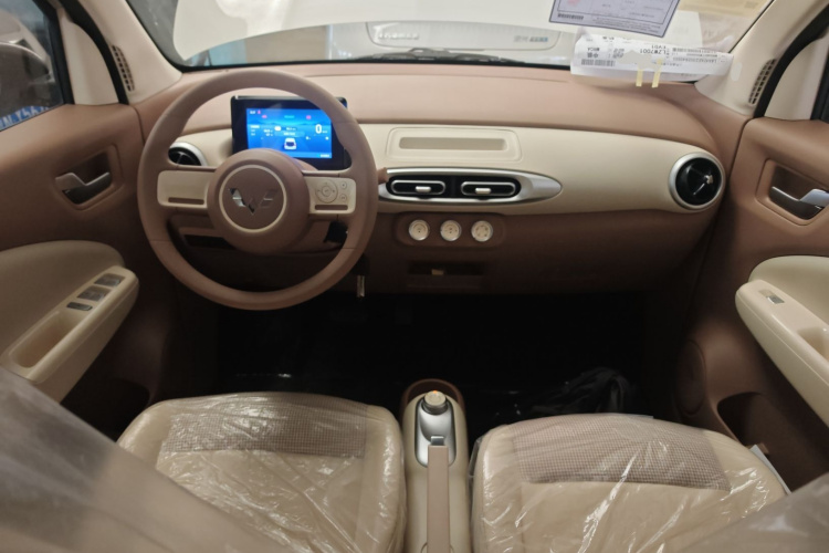 五菱汽车 宏光MINIEV 2025款 四门版 进阶款中控内饰12