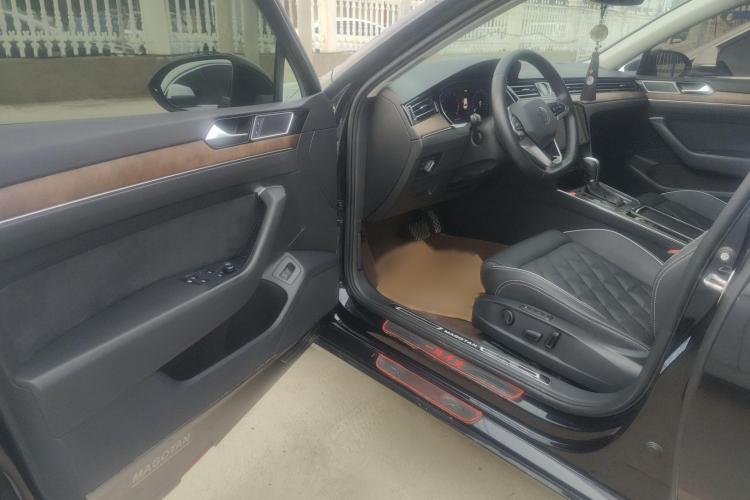 大众 迈腾 2020款 330TSI DSG 尊贵型中控内饰7002