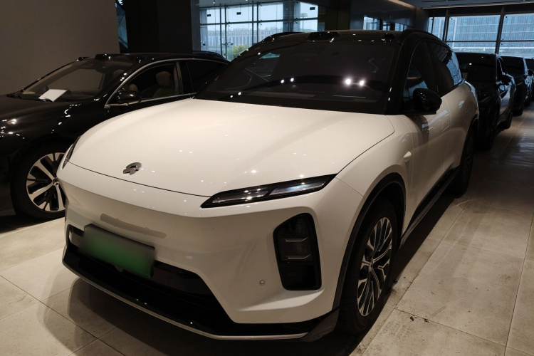 蔚来ES6 2025款 75kWh车身外观1