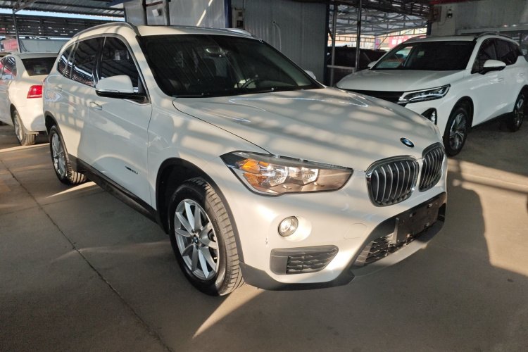 宝马X1 2016款 sDrive18Li 时尚型车身外观3