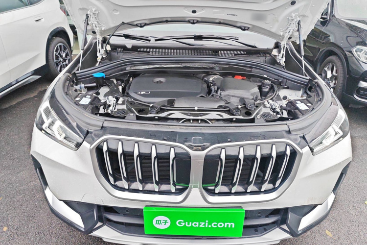 宝马X1 2024款 sDrive25Li X设计套装机舱底盘24