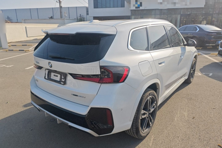 宝马X1 2023款 sDrive25Li M运动套装车身外观7