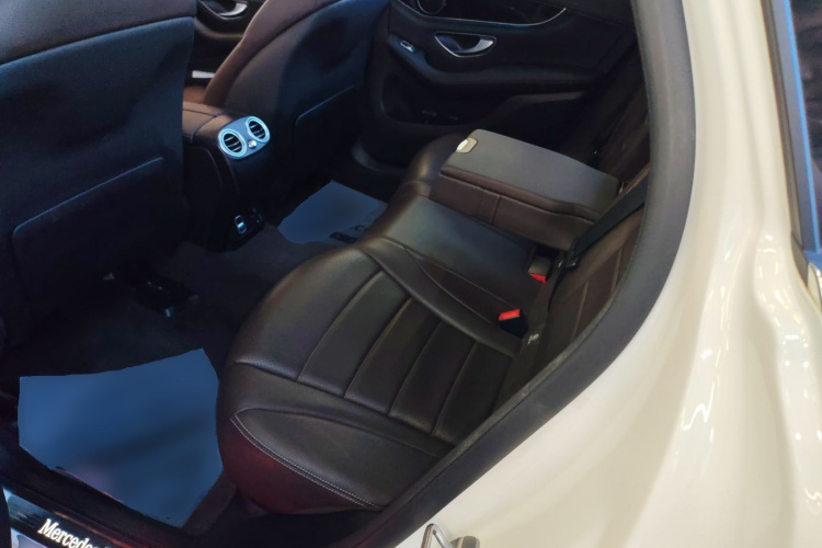 奔驰GLC 2019款 GLC 260 L 4MATIC 动感型中控内饰7004