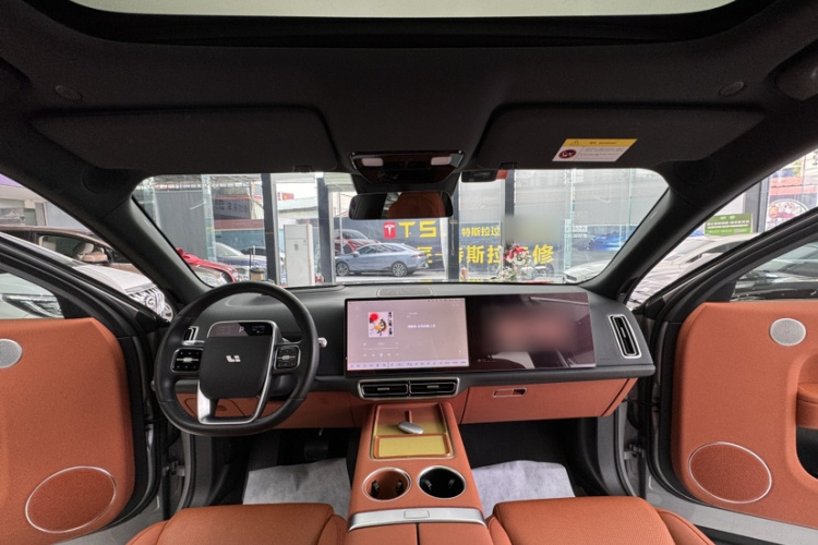 理想汽车 理想L8 2023款 Pro中控内饰7014