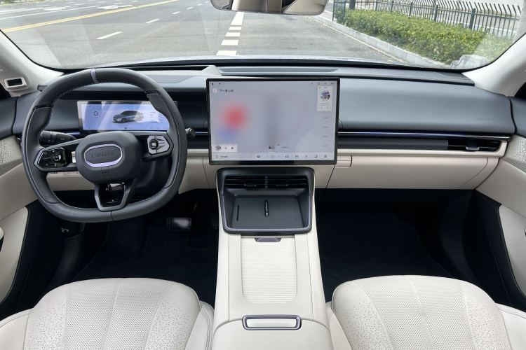 领克07 2024款 EM-P 126长续航智驾Ultra中控内饰7011