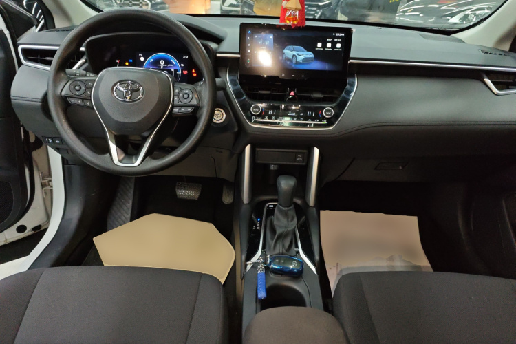 丰田 锋兰达 2023款 2.0L 智能电混双擎 领先版中控内饰12