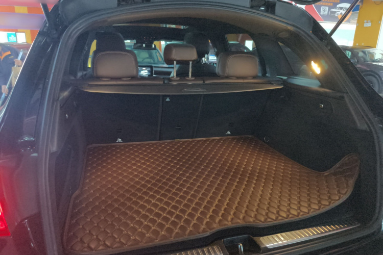 奔驰GLC 2017款 GLC 300 4MATIC 动感型机舱底盘23