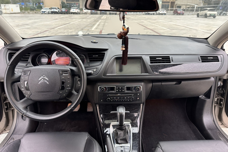 雪铁龙C5 2014款 2.0L 自动尊享型中控内饰7003