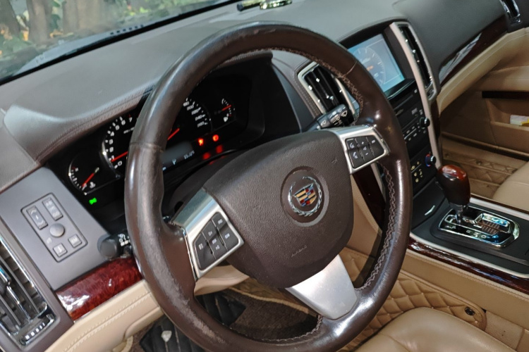 凯迪拉克 SLS赛威 2012款 2.0T 舒适型中控内饰13