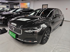 沃尔沃S90 2025款 B5 智远豪华版