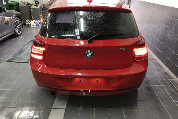 宝马1系(进口) 2013款 改款 118i 运动型车身外观6004