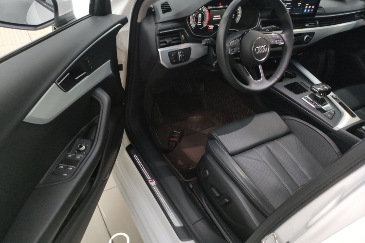 奥迪A4L 2023款 40 TFSI 时尚动感型中控内饰7003