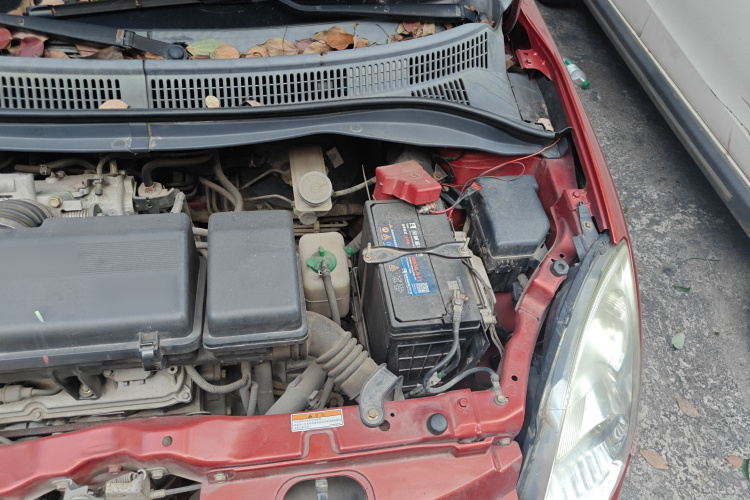 铃木 雨燕 2013款 1.3L 手动超值版局部细节9007