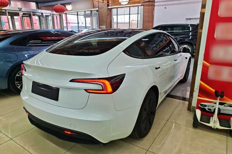 特斯拉 Model 3 2023款 后轮驱动版车身外观6005