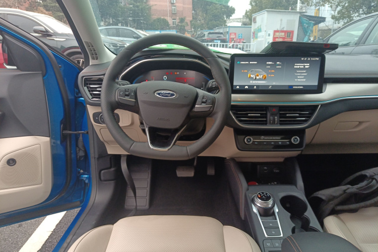 福特 福克斯 2021款 三厢 EcoBoost 180 自动锋潮型中控内饰13
