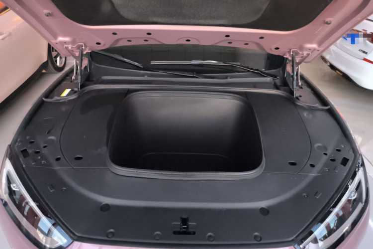 鸿蒙智行 问界M5 2023款 纯电四驱智驾版机舱底盘24