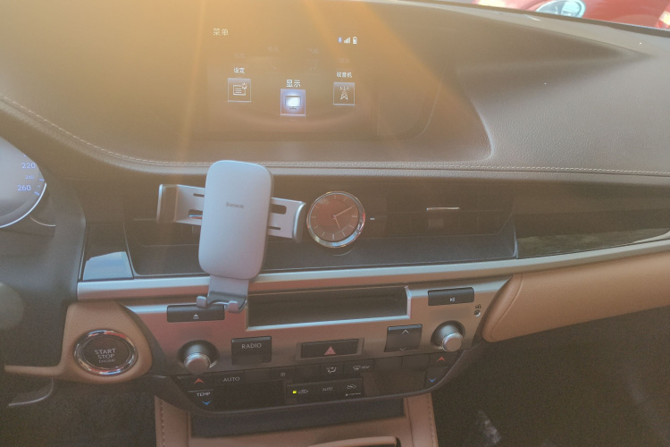 雷克萨斯ES 2015款 200 精英版局部细节16