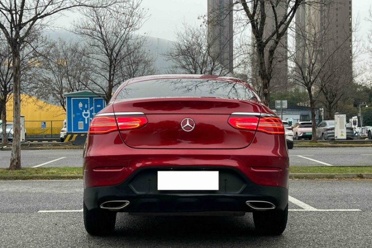 奔驰GLC轿跑 2017款 GLC 200 4MATIC 轿跑SUV车身外观6003