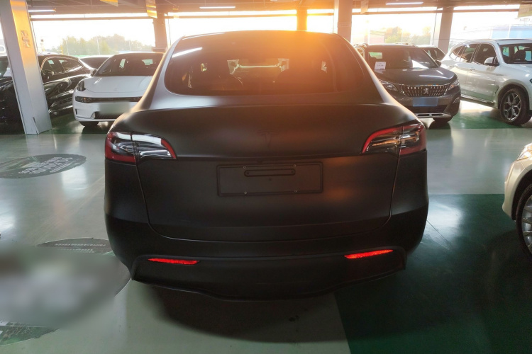 特斯拉 Model Y 2021款 长续航全轮驱动版 3D7车身外观6004
