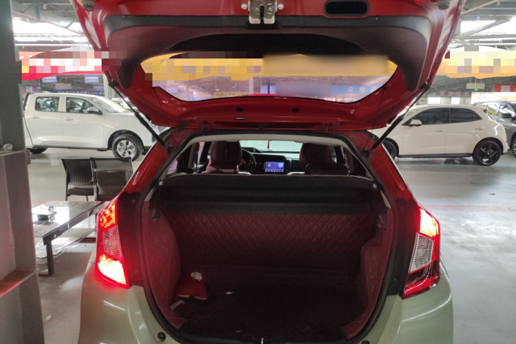 本田 飞度 2018款 1.5L CVT舒适天窗版局部细节23