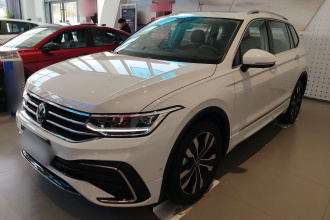 大众 途观L 2024款 出众款 330TSI 自动两驱R-Line龙耀版