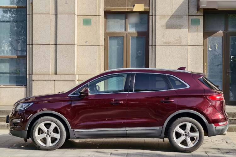 林肯MKC 2017款 2.0T 两驱尊享版车身外观6002