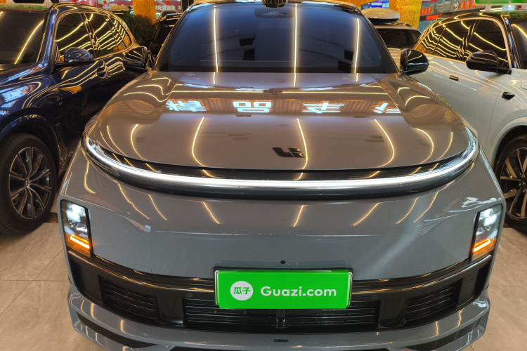 理想汽车 理想L7 2025款 Pro 智能焕新版车身外观2