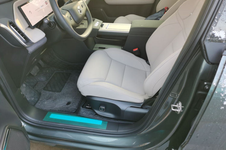 沃尔沃XC70插电式混动 2026款 四驱超长续航Core中控内饰19