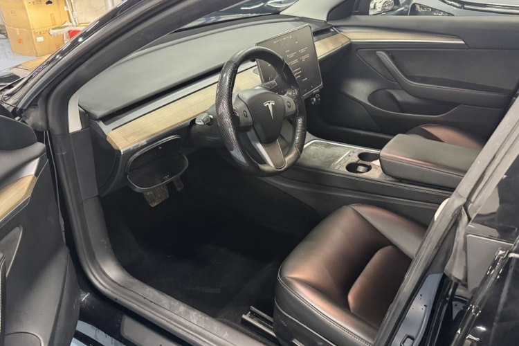 特斯拉 Model 3 2021款 标准续航后驱升级版中控内饰7003