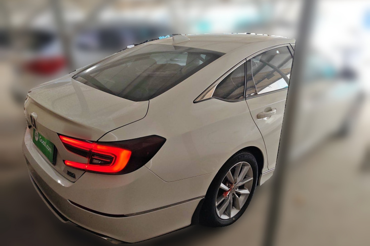 本田 雅阁 2022款 260TURBO 豪华版车身外观6005